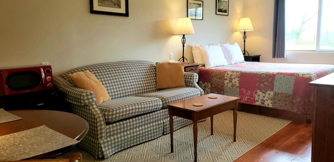 Walpole Hawks House Inn מראה חיצוני תמונה